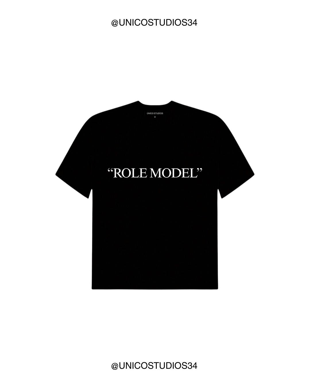 ÚNICO STUDIOS ROLE MODEL T-SHIRT - Black