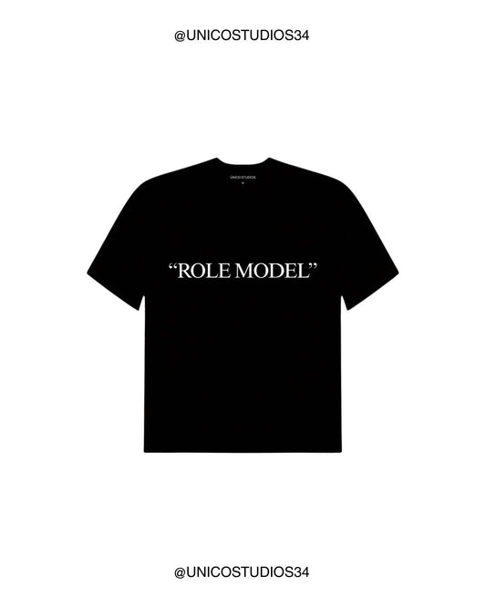 ÚNICO STUDIOS ROLE MODEL T-SHIRT - Black